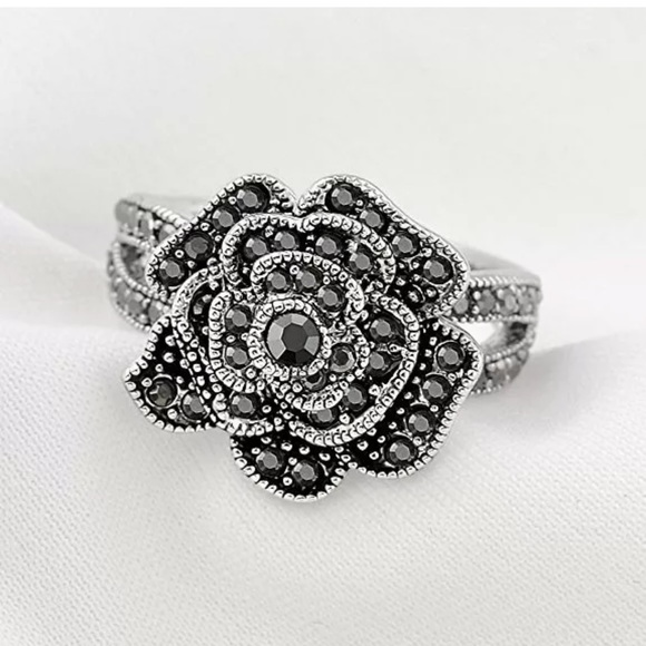 Flower Ring 925 Silver Black Sapphire Ring - Picture 4 of 4